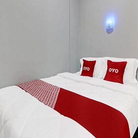 Oyo 91686 Triple S Hotel Malioboro Jogyakarta Zewnętrze zdjęcie