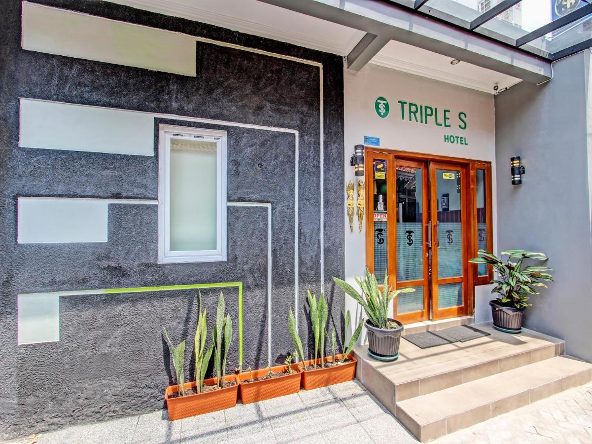 Oyo 91686 Triple S Hotel Malioboro Jogyakarta Zewnętrze zdjęcie