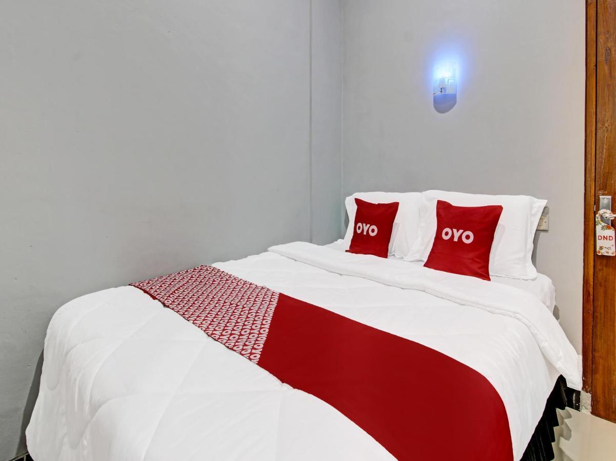 Oyo 91686 Triple S Hotel Malioboro Jogyakarta Zewnętrze zdjęcie